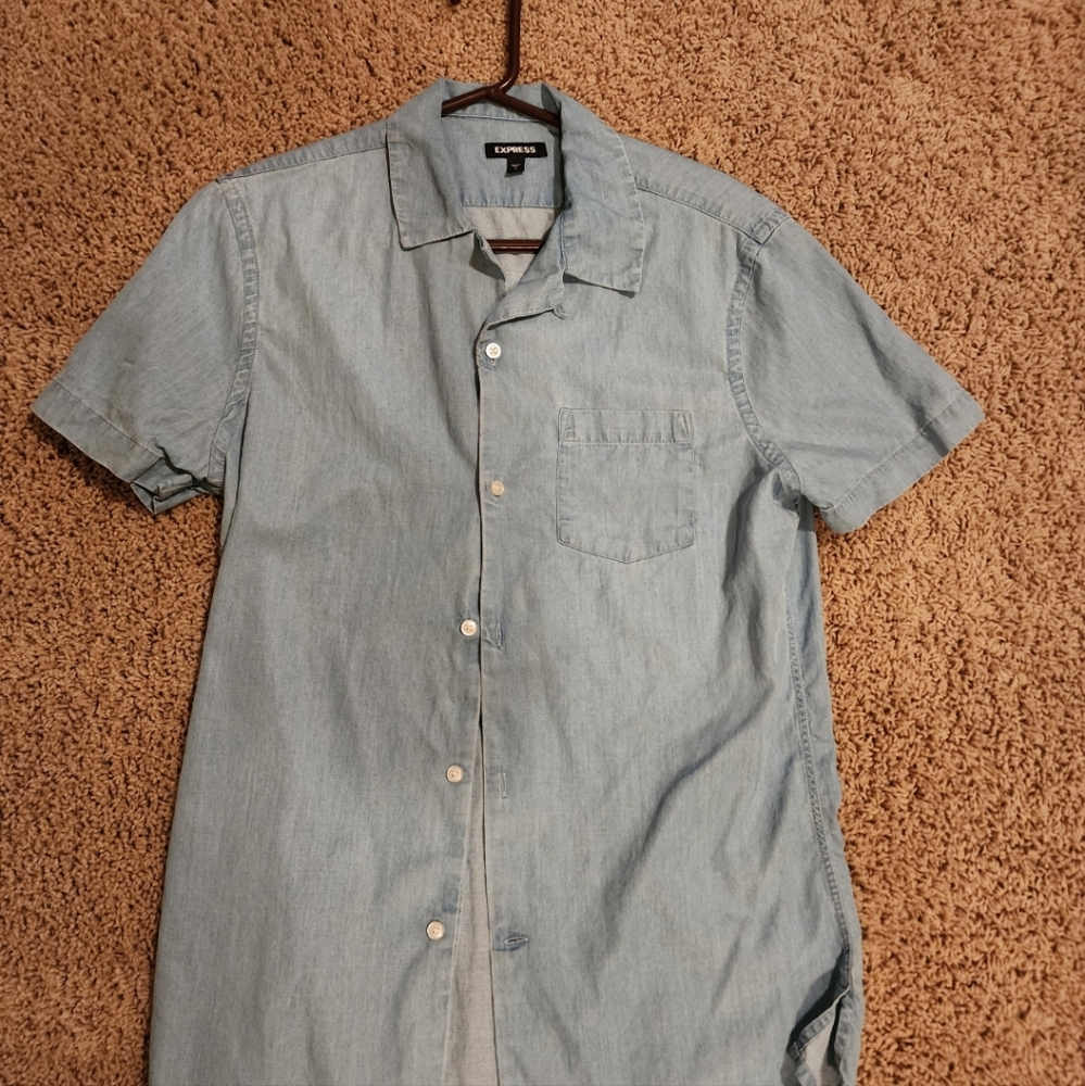 Express Medium Wash Denim Short Sleeve Shirt